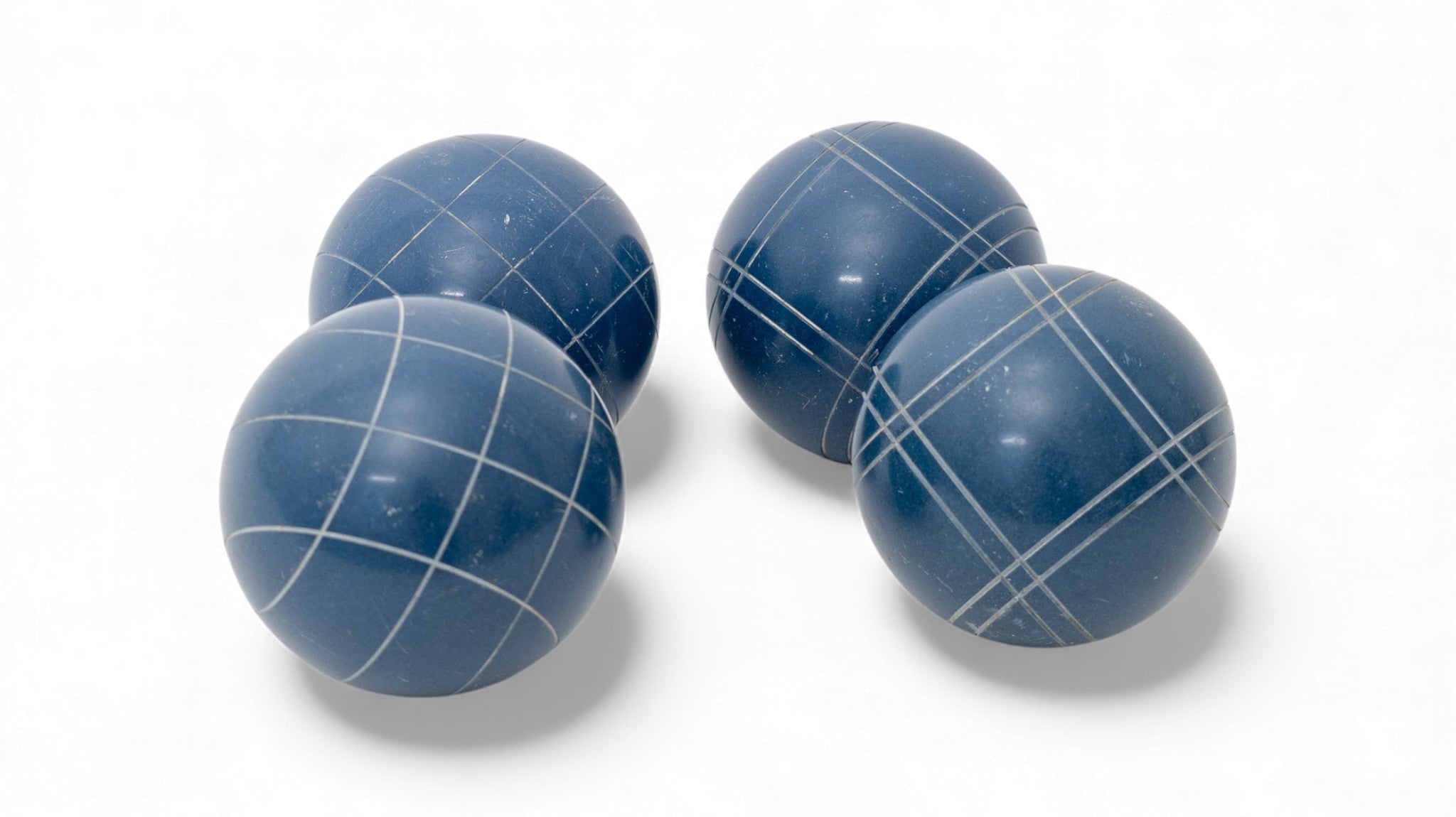 107 mm blue solid color bocce balls, the friendly starter pick for first-time players