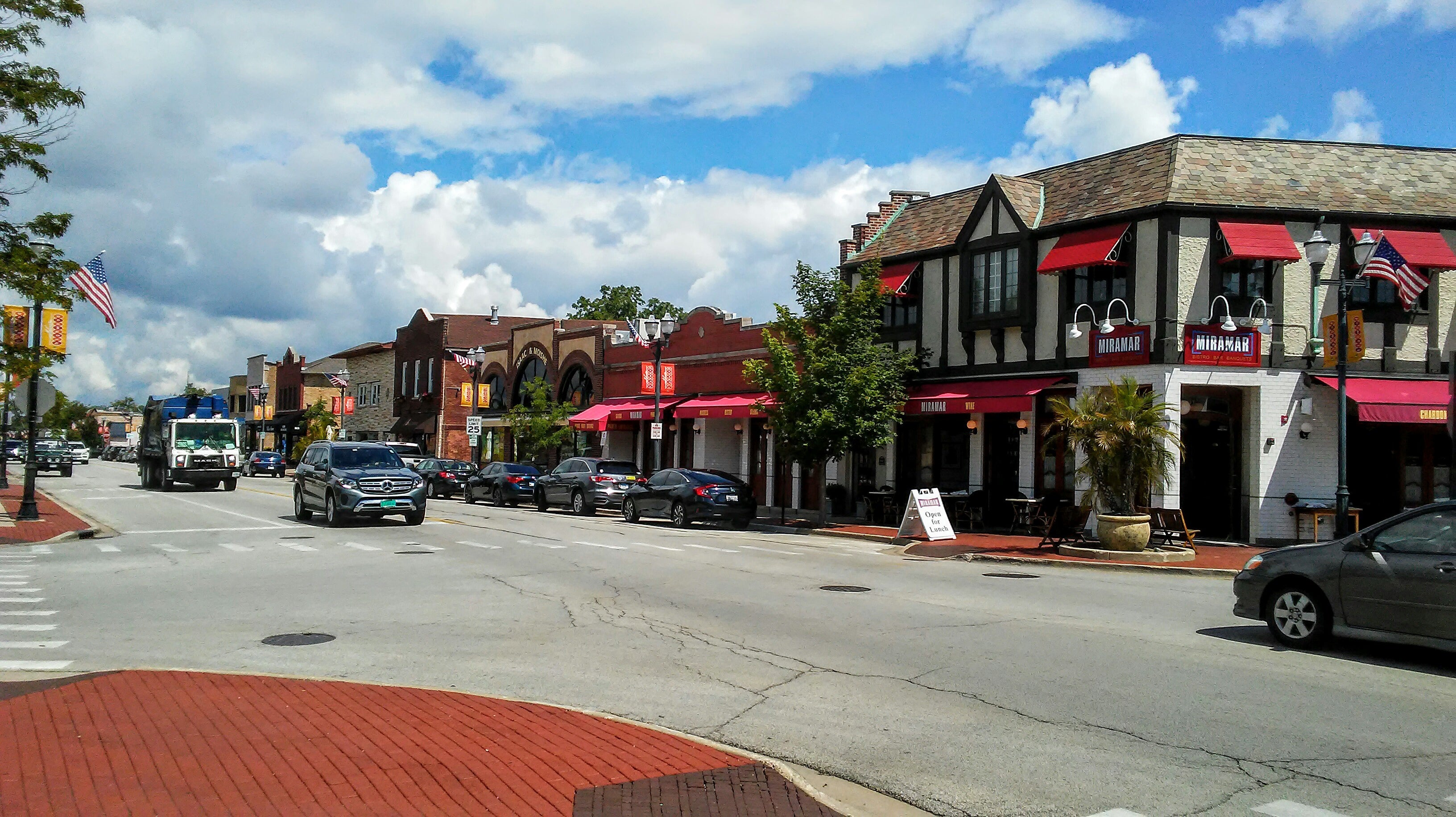 Waukegan Avenue in Highwood, Illinois, the heart of Chicago-area bocce