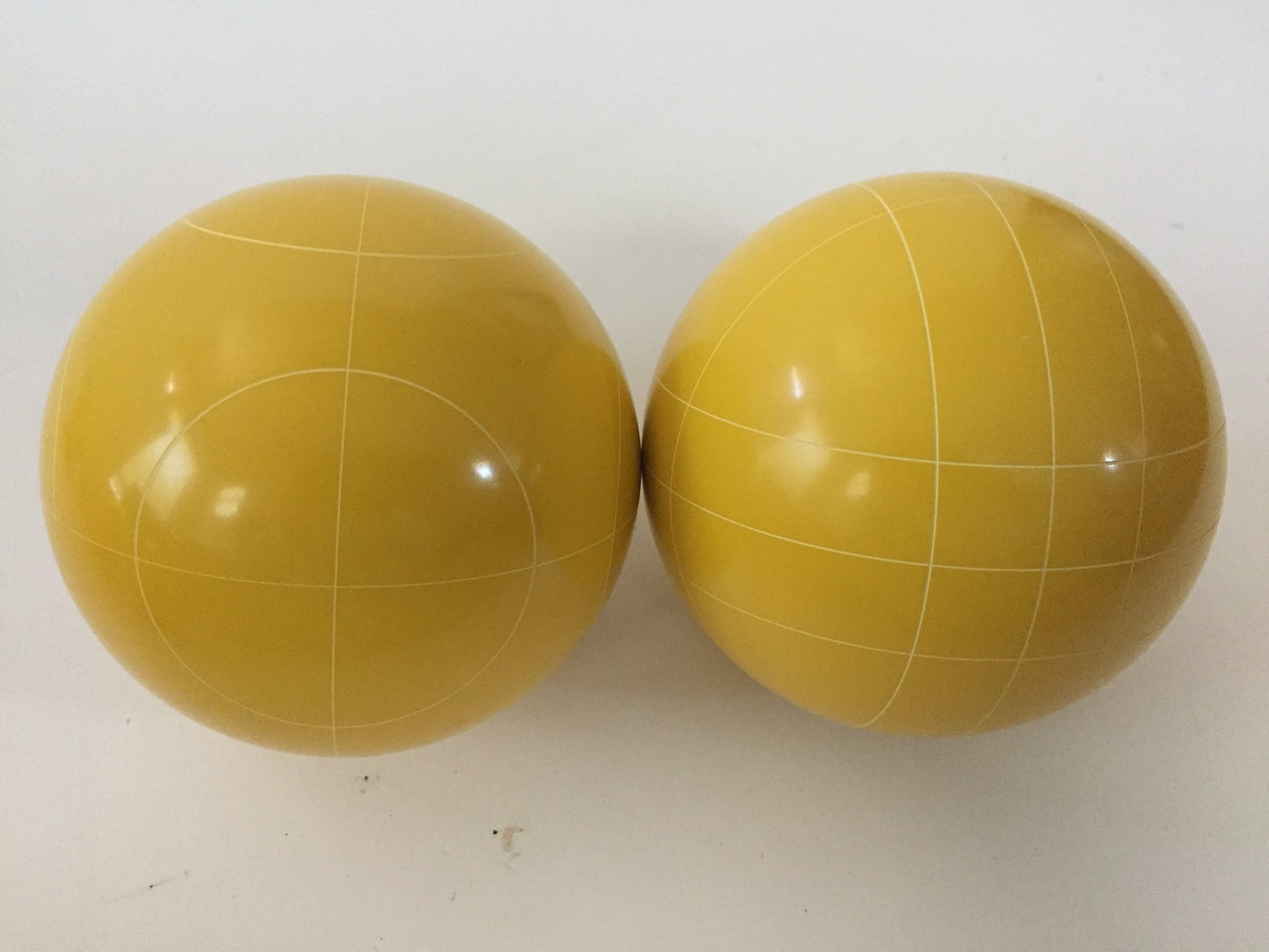 Choose from 9 colors Replacement 2 pack 107mm Family Bocce Balls with 2 different scoring patterns