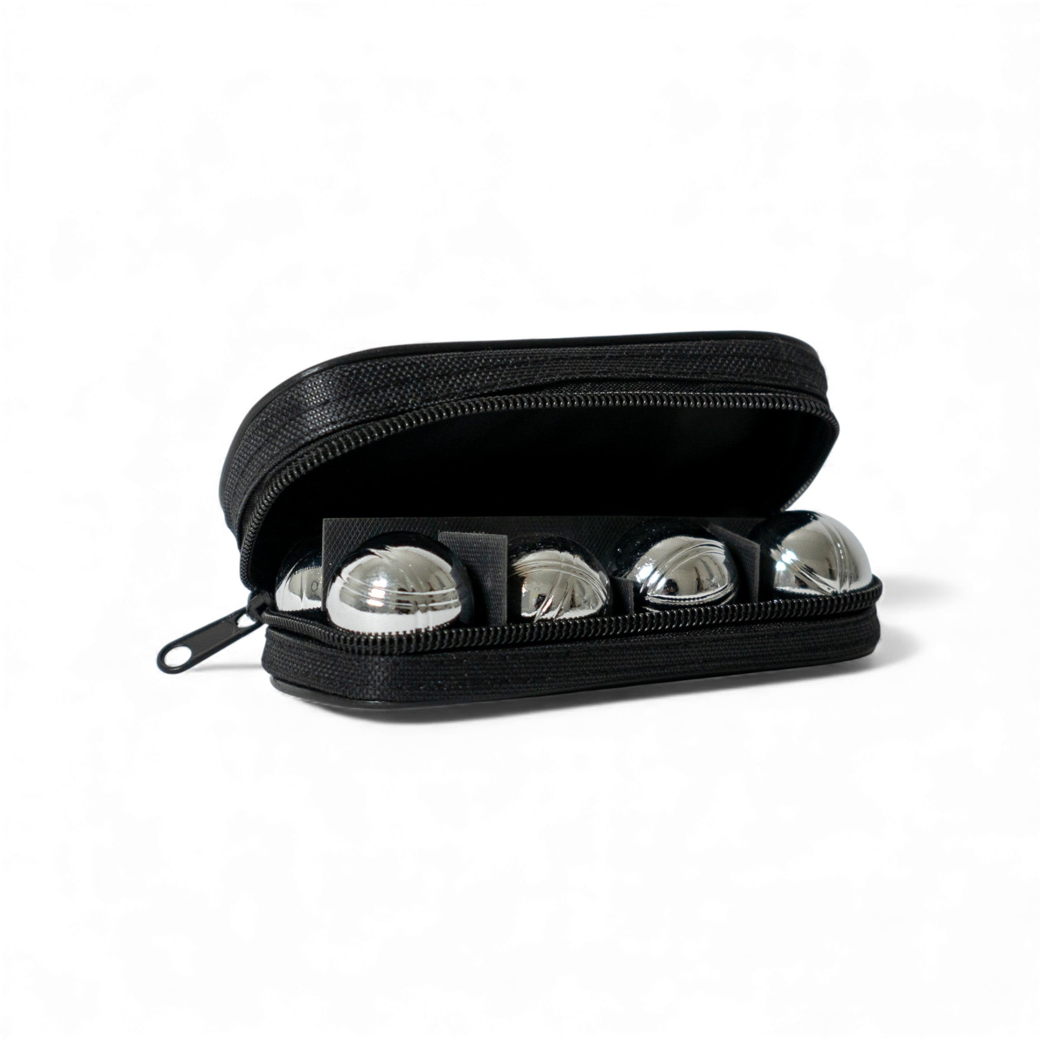 Bocce tips for beginners with the 30 mm mini metal set
