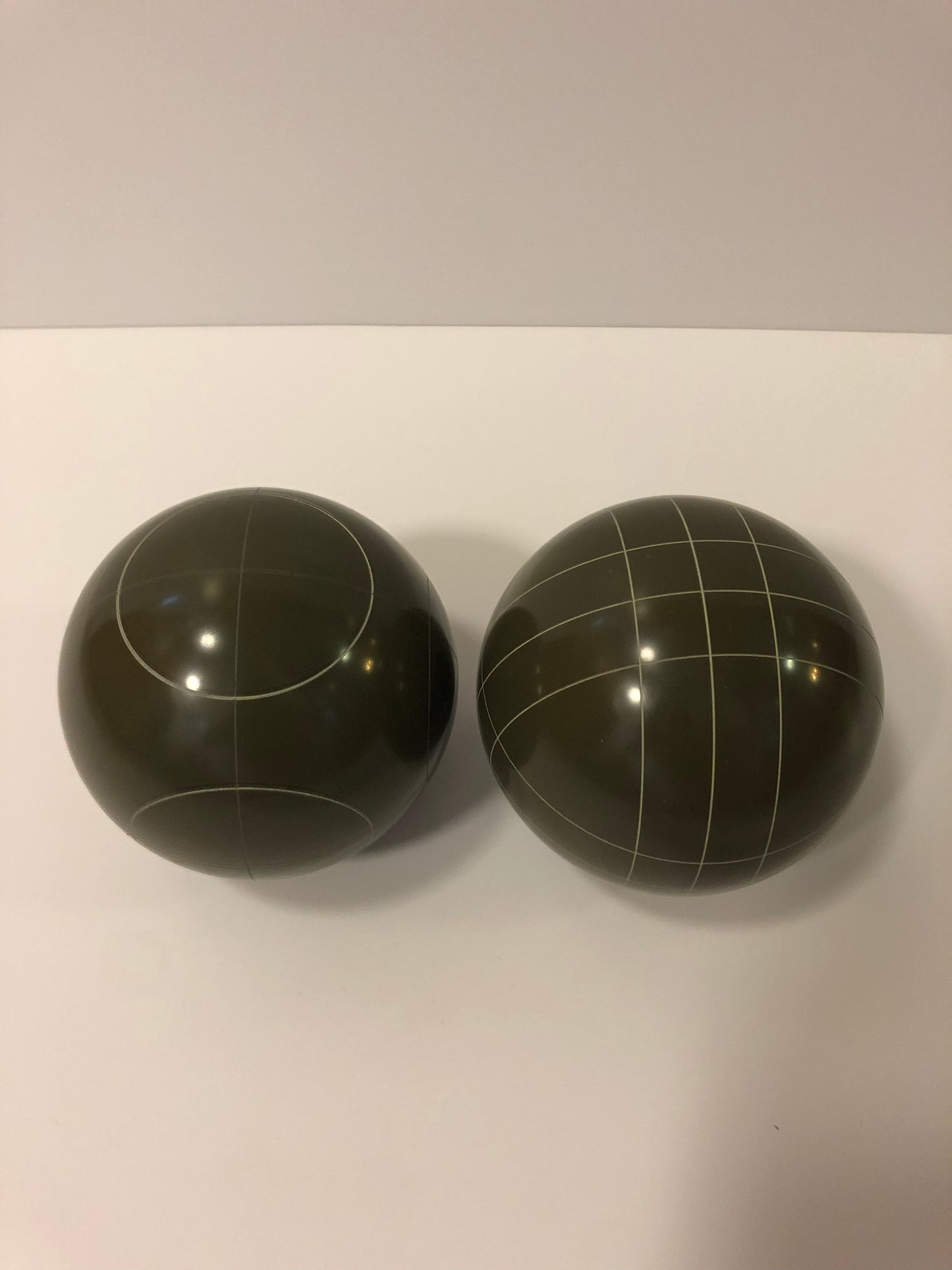 Pack of 2 - Replacement Bocce Balls - 107mm - Olive Brown with 2 different scoring patterns